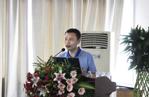 太阳成tyc7111cc玻璃体切割何建忠.jpg 太阳成tyc7111cc玻璃体切割何建忠.jpg