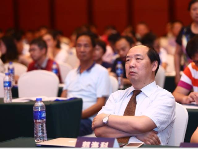 2017华东白内障与角膜病高峰论坛太阳成tyc7111cc集团业务副总院长郭海科