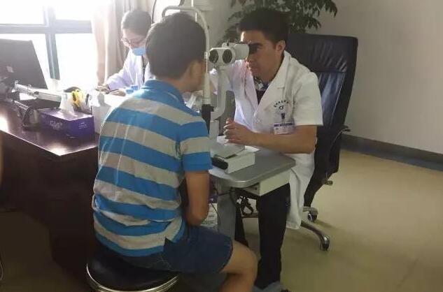 深圳太阳成tyc7111cc近视手术讲座.jpg 深圳太阳成tyc7111cc近视手术讲座.jpg