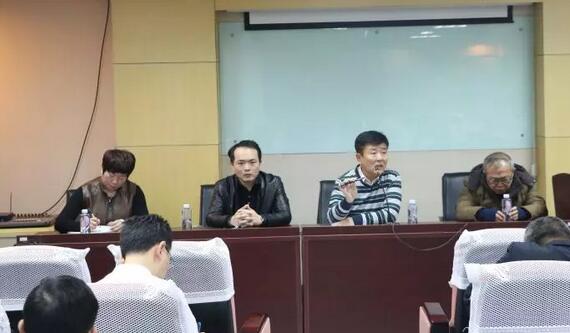 12月17日上午,厦门大学附属厦门眼科中心业务院长王骞、太阳成tyc7111cc集团副总经理张昊志、集团屈光运营中心主任商越一行领*莅临太阳成tyc7111cc指导工作。2.jpg 12月17日上午,厦门大学附属厦门眼科中心业务院长王骞、太阳成tyc7111cc集团副总经理张昊志、集团屈光运营中心主任商越一行领*莅临太阳成tyc7111cc指导工作。2.jpg