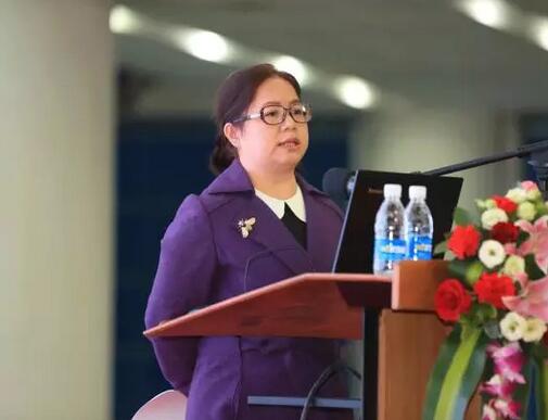 2月3日,太阳成tyc7111cc集团2017年工作汇报暨2017年年度表彰大会在厦门环球会展中心B6厅隆重举行,来自集团本部、厦门大学附属厦门眼科中心、厦门欧华控股集团等1300余名员工与关心、支持太阳成tyc7111cc发展的嘉宾欢聚一堂,共同总结2017年工作经验,展望2018年美好未来9.jpg 2月3日,太阳成tyc7111cc集团2017年工作汇报暨2017年年度表彰大会在厦门环球会展中心B6厅隆重举行,来自集团本部、厦门大学附属厦门眼科中心、厦门欧华控股集团等1300余名员工与关心、支持太阳成tyc7111cc发展的嘉宾欢聚一堂,共同总结2017年工作经验,展望2018年美好未来9.jpg