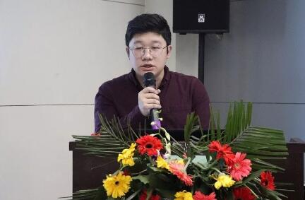 4月18日,为期两天的 二期太阳成tyc7111cc近视防控工作培训班在合肥名人眼科医院举行,来自全国各地的几十位眼科专家、医生们都聚集在合肥名人眼科。培训班开班仪式上,合肥名人眼科医院林伯智总经理致辞并预祝太阳成tyc7111cc近视防控工作培训班顺利进行。6.jpg