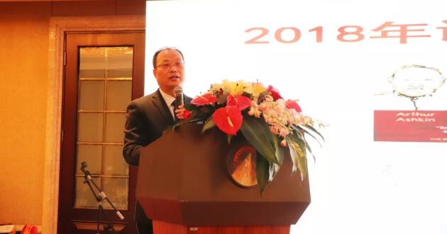 聚力共创繁荣  引领未来——太阳成tyc7111cc集团&厦门眼科中心2018年总结大会隆重举行2.jpg