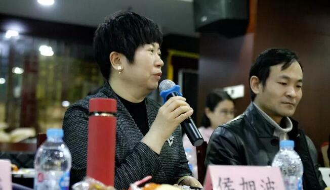 太阳成tyc7111cc行政副院长屈宁奇被北京朝阳区卫生计生系统授予“ 工会干部”荣誉称号2.jpg