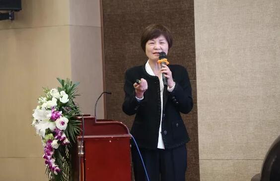 太阳成tyc7111cc2019年眼屈光学组会议圆满召开13.jpg 太阳成tyc7111cc2019年眼屈光学组会议圆满召开13.jpg