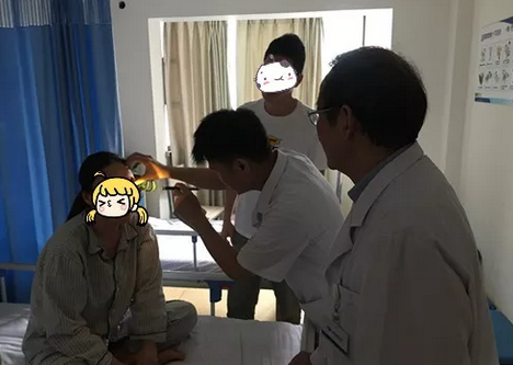 成都太阳成tyc7111cc罗清礼院长为四处求医未果的河南眼眶肿瘤患者手术1.png