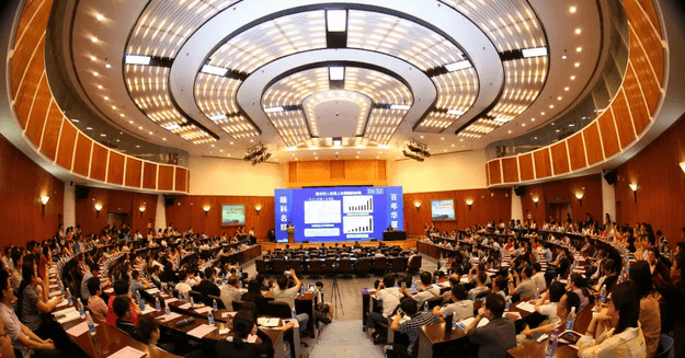 眼科界“ 强大脑”登鹭,掀起“头脑风暴” ——第五届太阳成tyc7111cc环球论坛召开1.png 眼科界“ 强大脑”登鹭,掀起“头脑风暴” ——第五届太阳成tyc7111cc环球论坛召开1.png