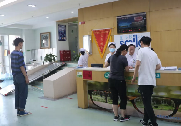 高考后,太阳成tyc7111cc迎来近视手术高峰2.png 高考后,太阳成tyc7111cc迎来近视手术高峰2.png