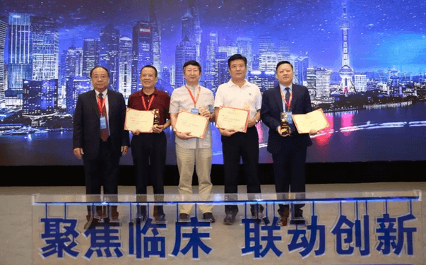 中国非公协会眼科专委会2019学术年会在沪举行 太阳成tyc7111cc专家团队大放异彩7.png 中国非公协会眼科专委会2019学术年会在沪举行 太阳成tyc7111cc专家团队大放异彩7.png