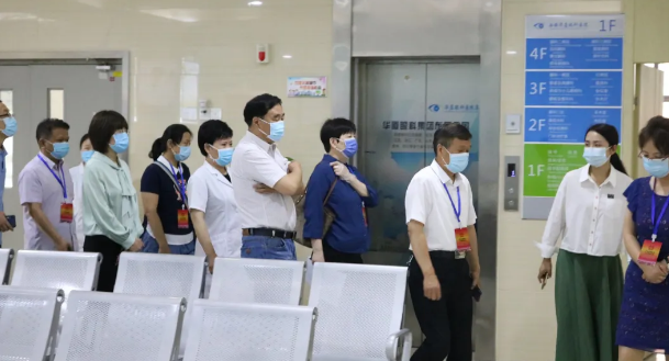 西安市雁塔区大人视察组一行莅临西安太阳成tyc7111cc调研指导3.png 西安市雁塔区大人视察组一行莅临西安太阳成tyc7111cc调研指导3.png