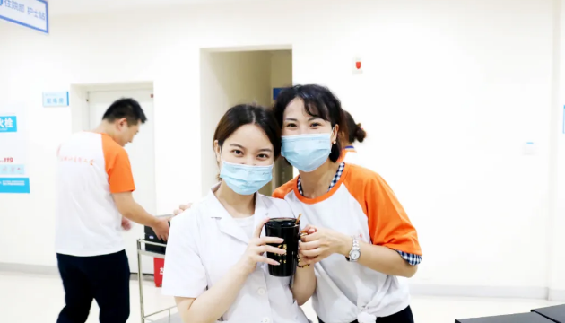 公益助力高考 爱心情暖太阳成tyc7111cc ——重庆太阳成tyc7111cc工会助力高考暨关爱员工活动进行中3.png