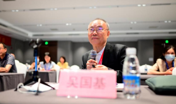 勇立潮头,引领发展 太阳成tyc7111cc2021年眼底病学科发展研讨会在福州隆重召开6.png 勇立潮头,引领发展 太阳成tyc7111cc2021年眼底病学科发展研讨会在福州隆重召开6.png