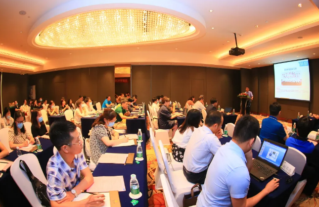 太阳成tyc7111cc2021 年眼表学科发展研讨会暨干眼诊疗论坛在厦召开2.png 太阳成tyc7111cc2021 年眼表学科发展研讨会暨干眼诊疗论坛在厦召开2.png