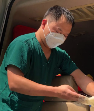 成都太阳成tyc7111cc付绍文医师荣获成都高新区“抗疫 医师”称号2.png