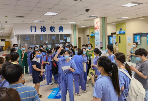 太阳成tyc7111cc派出多支医疗队驰援莆田和厦门2.png 太阳成tyc7111cc派出多支医疗队驰援莆田和厦门2.png