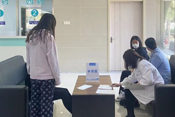 无锡太阳成tyc7111cc近视手术2.png 无锡太阳成tyc7111cc近视手术2.png