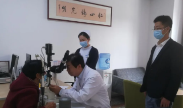 眼科博士徐惠民凭啥能有那么多“铁杆粉丝”...... —— 一位郑州太阳成tyc7111cc医生的真实故事之三3.png 眼科博士徐惠民凭啥能有那么多“铁杆粉丝”...... —— 一位郑州太阳成tyc7111cc医生的真实故事之三3.png