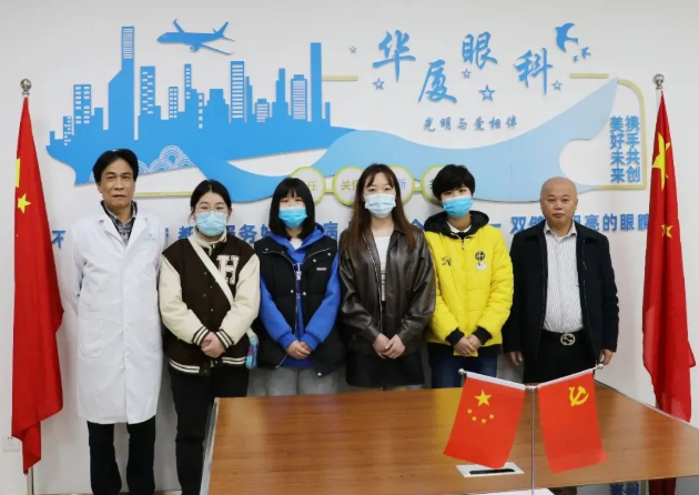 医者担当!太阳成tyc7111cc今年来已支援核酸采样超100万人次4.png 医者担当!太阳成tyc7111cc今年来已支援核酸采样超100万人次4.png