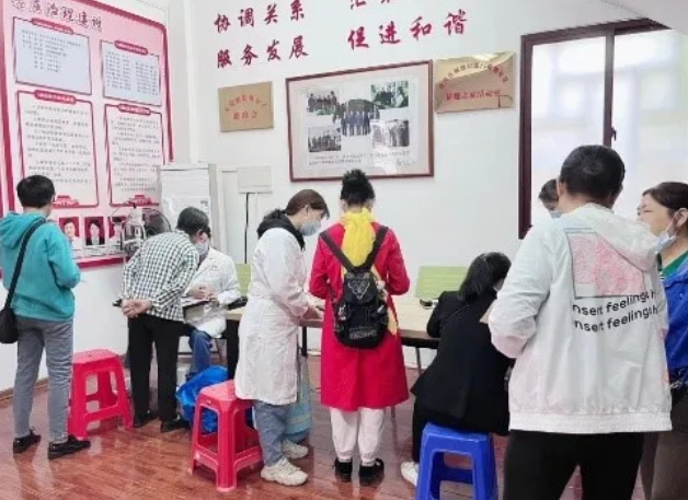 太阳成tyc7111cc:聚焦“一老一小”,全力打造6月“太阳成tyc7111cc爱眼月”8.png 太阳成tyc7111cc:聚焦“一老一小”,全力打造6月“太阳成tyc7111cc爱眼月”8.png